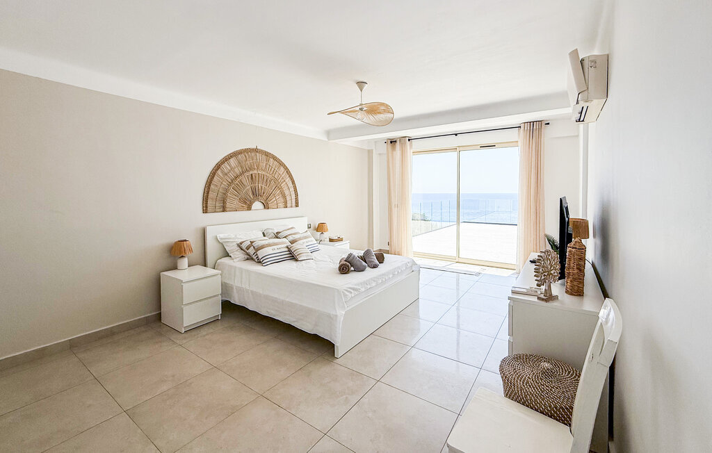 Villa 5 chambres piscine débordement, vue baie Saint-Tropez - Photo 18
