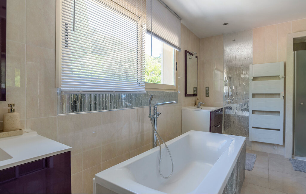 Villa 5 chambres piscine débordement, vue baie Saint-Tropez - Photo 21