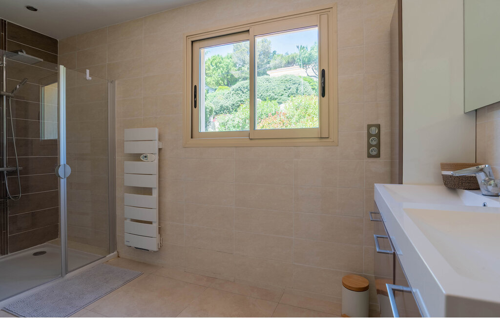 Villa 5 chambres piscine débordement, vue baie Saint-Tropez - Photo 24