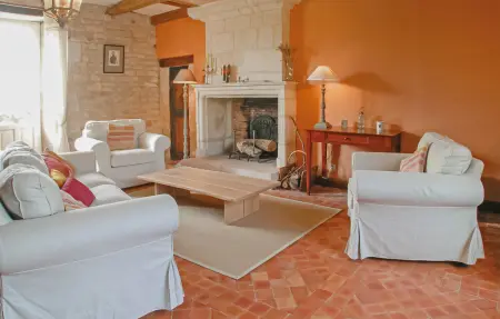 Maison 10 personnes à St Maixent de Beugné - Photo 1