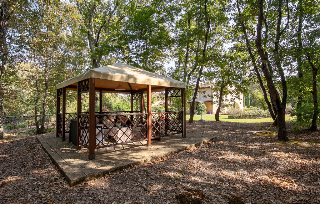 Maison rénovée 120 m² à Pontedera, jardin avec tonnelle - Photo 10