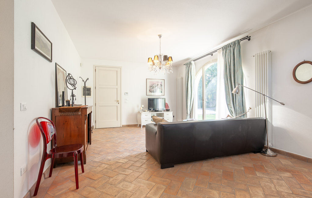 Maison rénovée 120 m² à Pontedera, jardin avec tonnelle - Photo 12