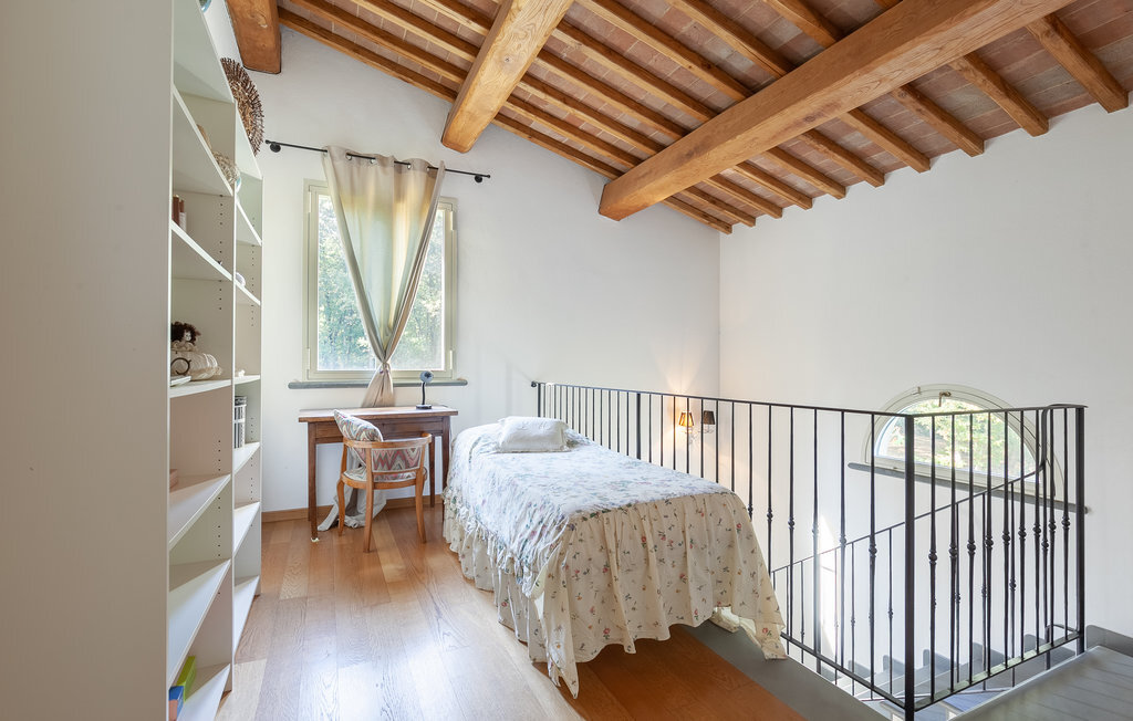 Maison rénovée 120 m² à Pontedera, jardin avec tonnelle - Photo 23
