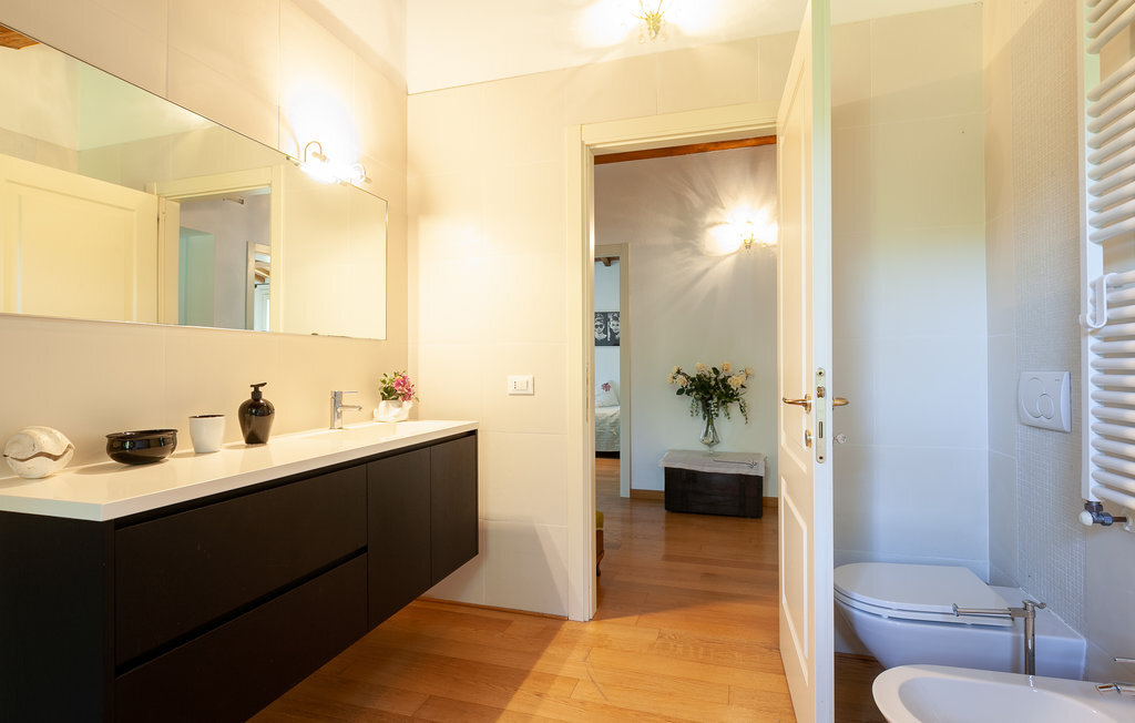 Maison rénovée 120 m² à Pontedera, jardin avec tonnelle - Photo 24