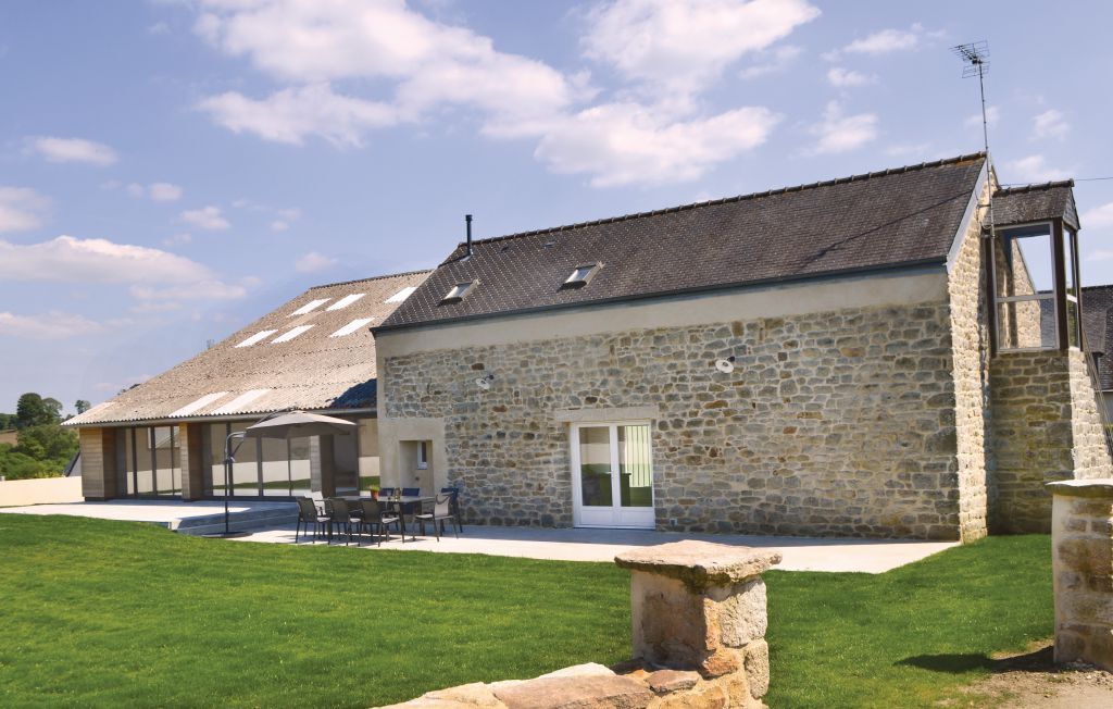 Grange rénovée avec piscine couverte à Elliant - Photo 2