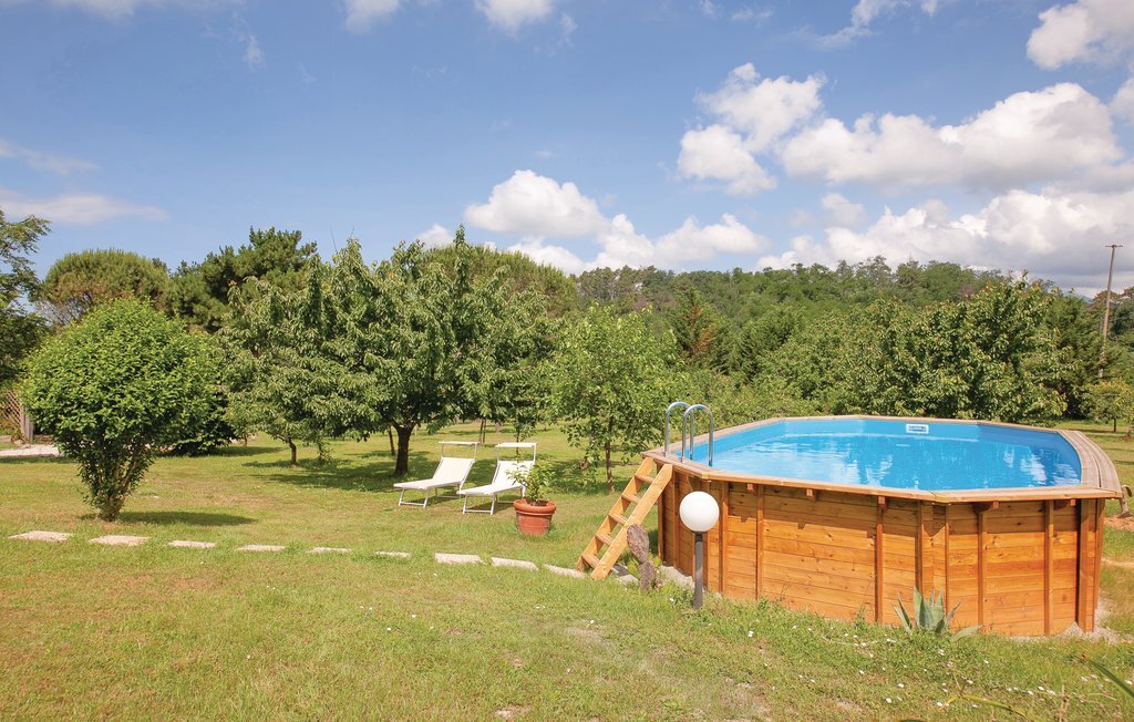 Maison Polla à Montuolo : piscine privée et prairie verdoyante - Photo 7