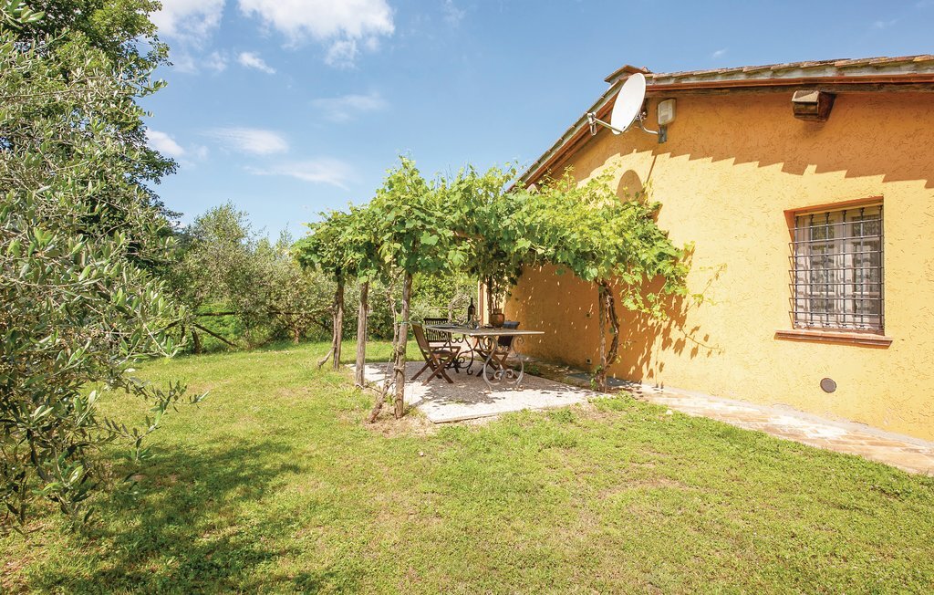 Maison Polla à Montuolo : piscine privée et prairie verdoyante - Photo 11