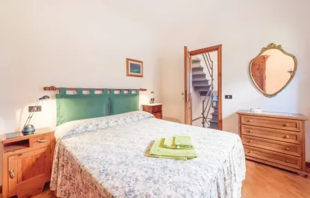 Migliano, maison en pierre avec piscine privée : photo 14