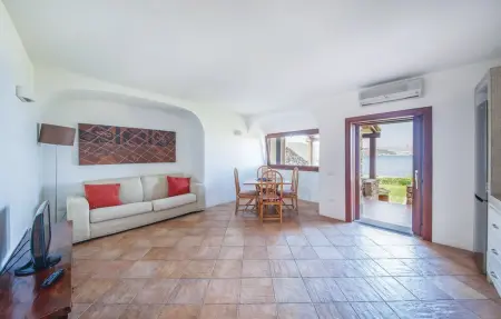 Appartement Vue Mer à Punta Asfodeli, Olbia : photo 4