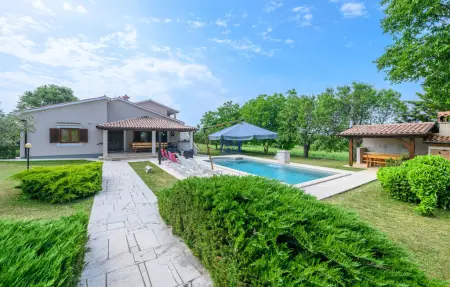 Location maison de vacances à Barban