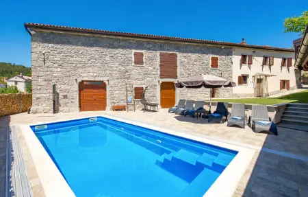 Location maison à Vele Mune