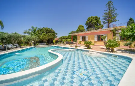 Location maison à Menfi AG