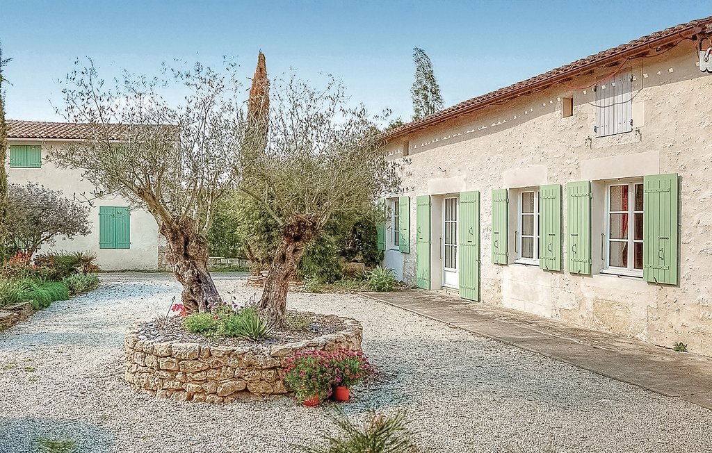 Maison 3 chambres avec piscine privée à Rioux - Photo 1