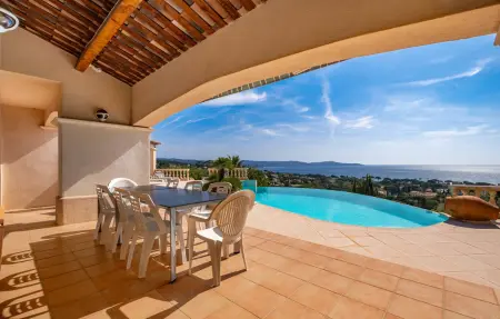 Mas Des Oliviers, villa 10 pers. vue mer à Cavalaire : photo 2