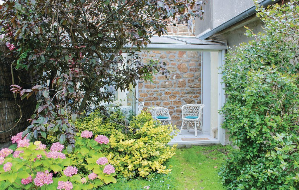 Appartement 70 m² jardin à 150 m de la plage - Photo 2