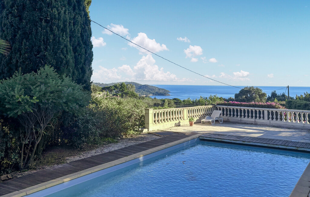 Villa Les Rameaux, maison avec piscine et vue mer - Photo 1