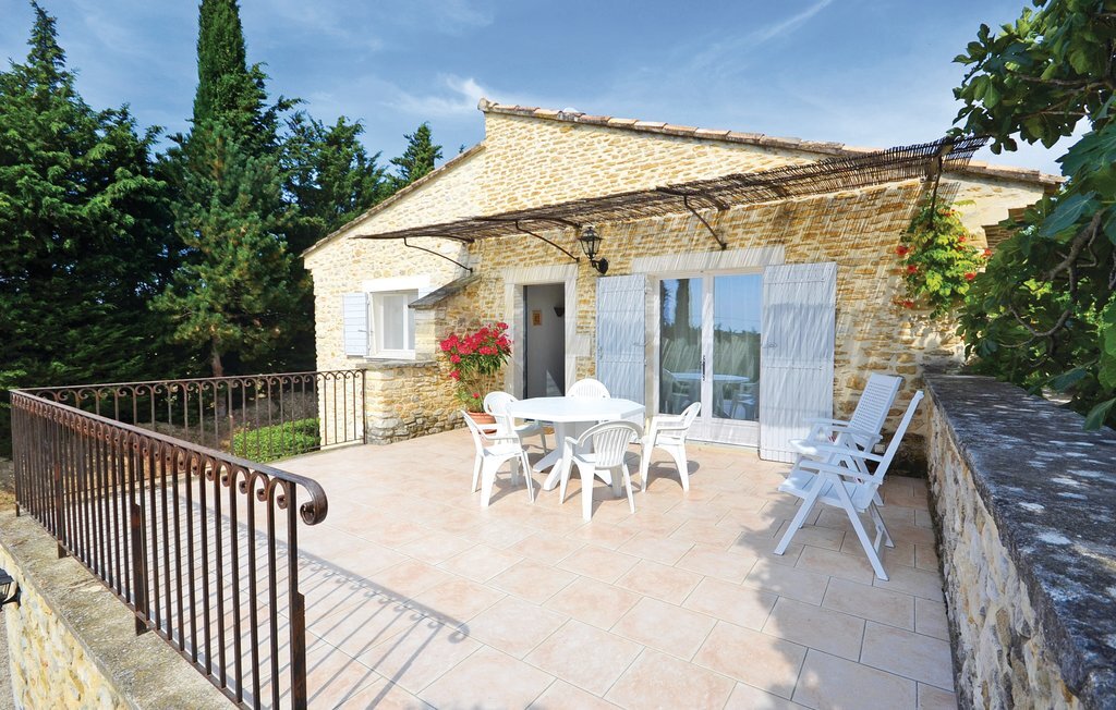 Maison de caractère avec piscine privée à Montbrison sur Lez - Photo 1