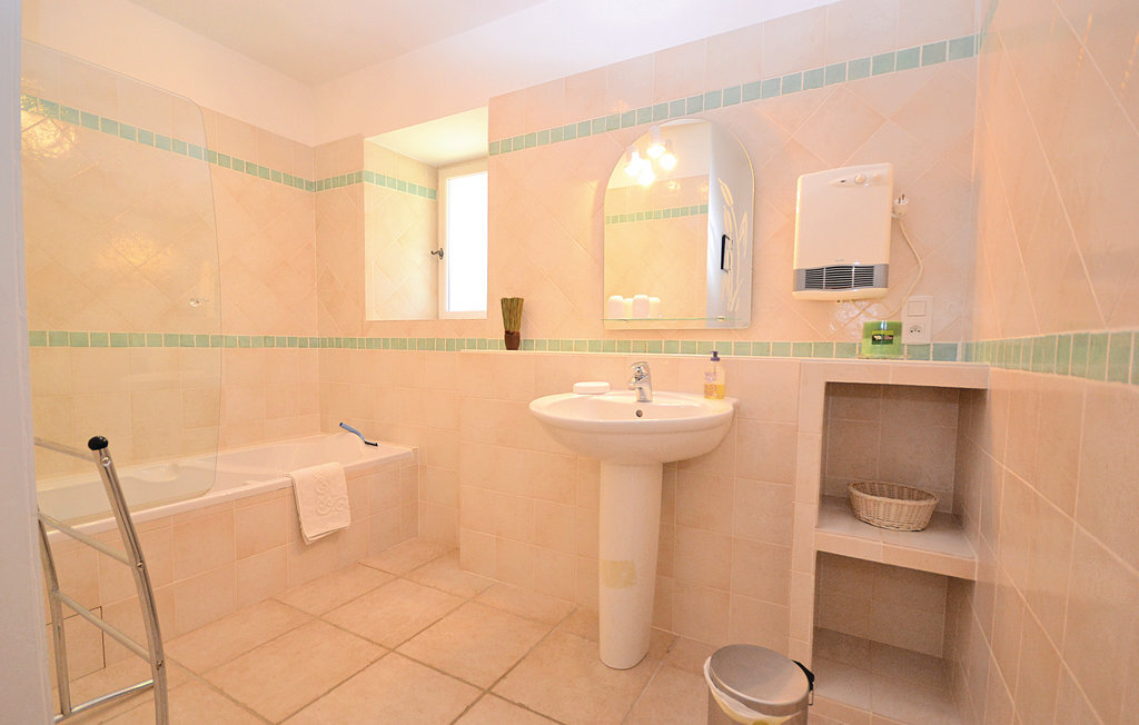 Maison de caractère avec piscine privée à Montbrison sur Lez - Photo 32