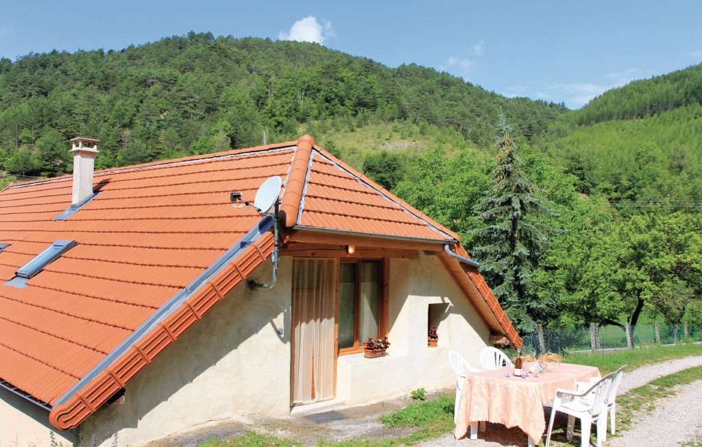 Gîte du Jocou : maison Vercors avec rivière - Photo 1