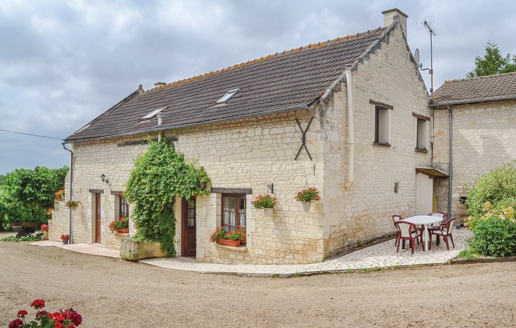 Maison en pierre dans la vallée de la Loire, Assay - Photo 1