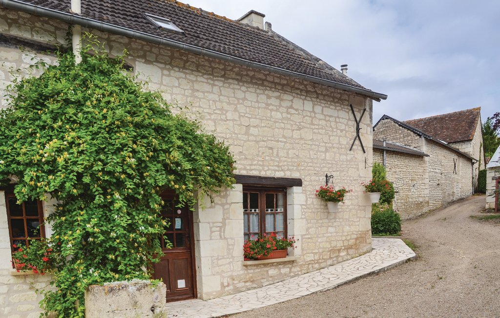 Maison en pierre dans la vallée de la Loire, Assay - Photo 8