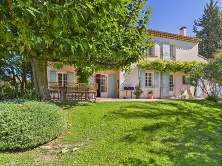 Location maison de vacances à Paradou Location maison de vacances à Paradou