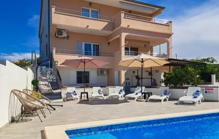 Location maison de vacances à Kanica