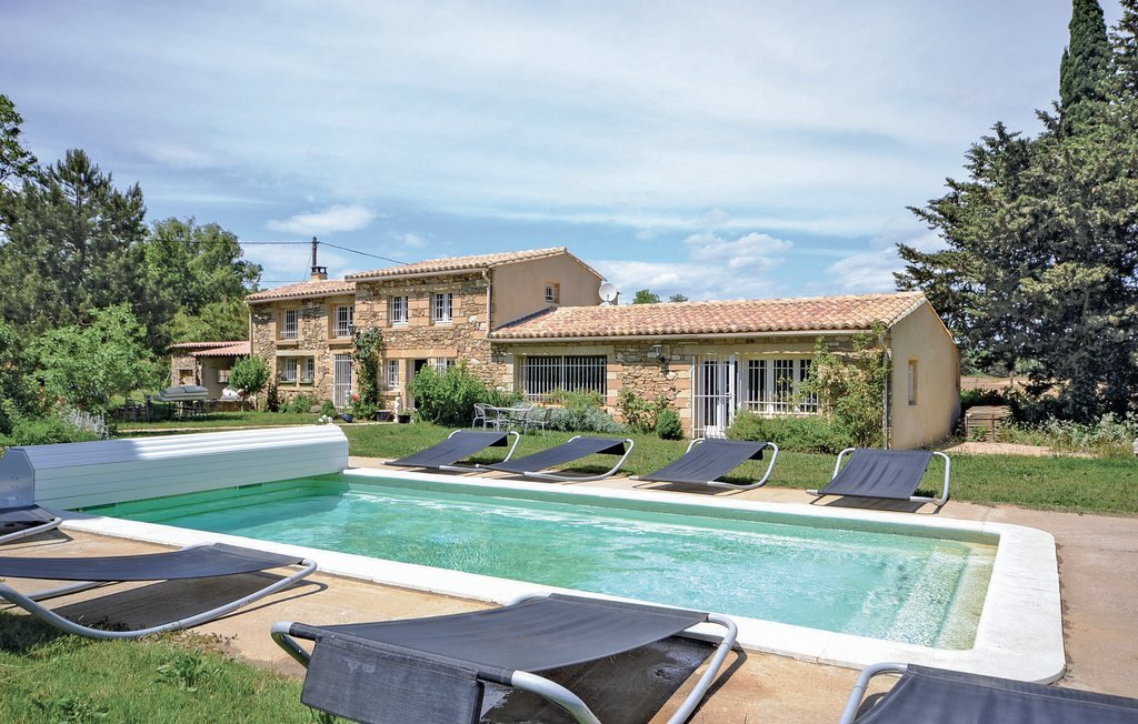 Maison 10 personnes à St Quentin La Poterie - Photo 1