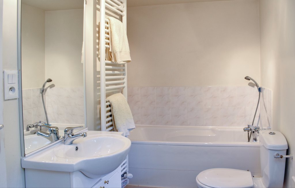 Maison 17e siècle, 6 personnes, à 50 m du golf de Vire - Photo 8