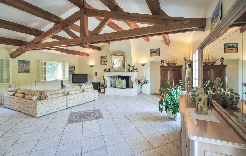 Maison de plain-pied avec piscine à Sainte-Anastasie - Photo 3