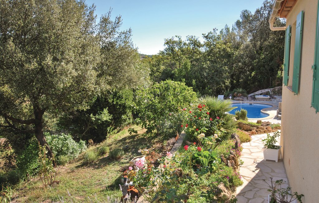 Maison de plain-pied avec piscine à Sainte-Anastasie - Photo 9
