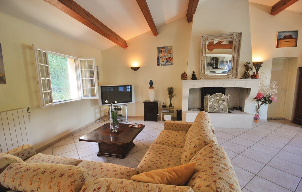Maison de plain-pied avec piscine à Sainte-Anastasie - Photo 13