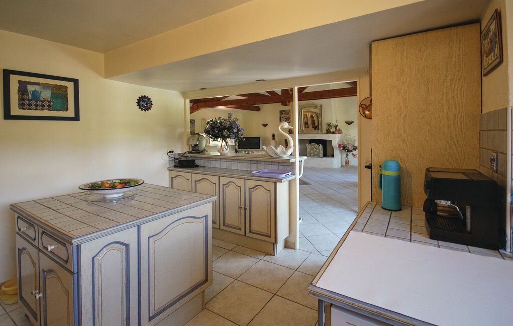 Maison de plain-pied avec piscine à Sainte-Anastasie - Photo 17