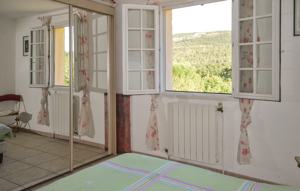 Maison de plain-pied avec piscine à Sainte-Anastasie - Photo 21