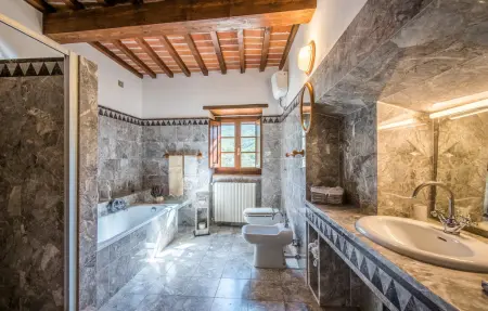 Ancienne ferme toscane 16 pers. avec piscine privée : photo 33
