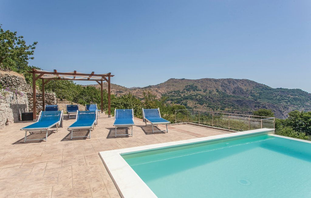 Marianna – Maison 5 chambres piscine à Graniti - Photo 7