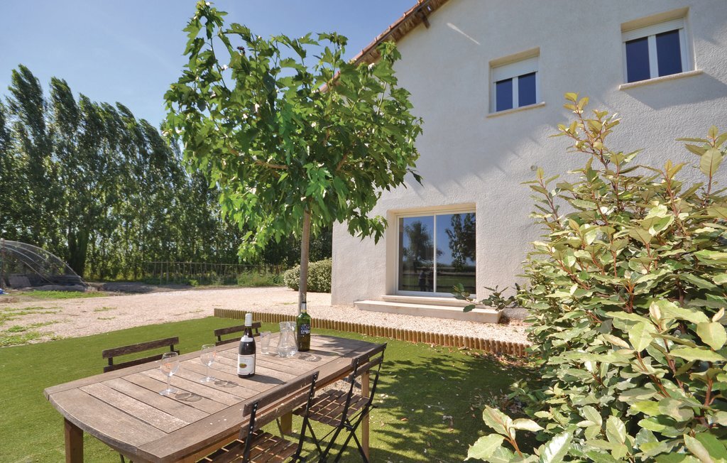 Maison avec piscine partagée au Sambuc - Photo 1