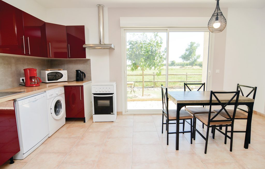 Maison avec piscine partagée au Sambuc - Photo 6