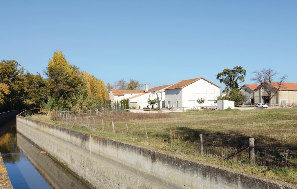 Maison avec piscine partagée au Sambuc - Photo 13