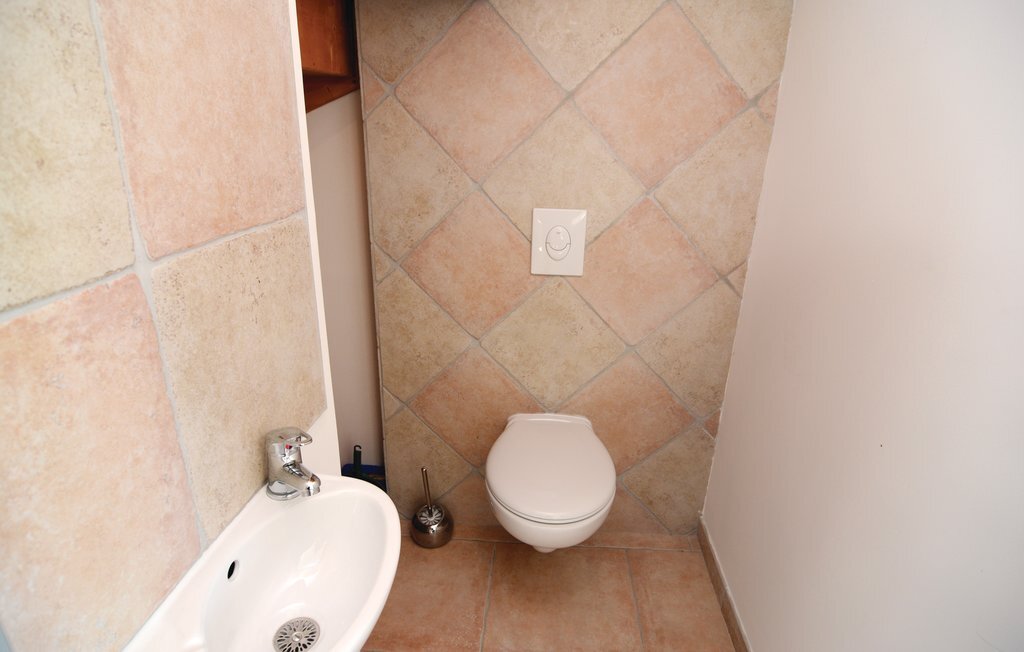 Maison avec piscine partagée au Sambuc - Photo 29