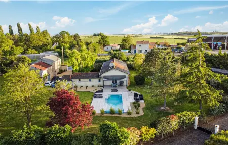 Ferme du XIXe siècle avec piscine privée à Montreuil Bellay : photo 11