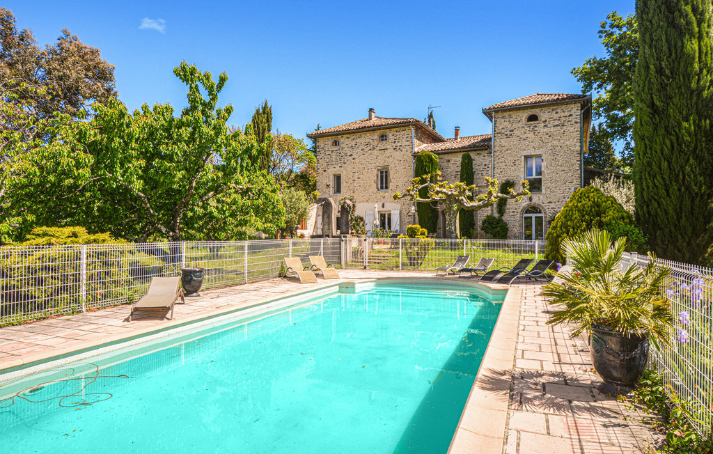 Mas cévenol 25 pers., piscine chauffée et jacuzzi - Photo 1