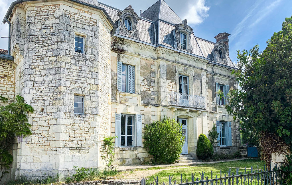 Château XIXe siècle avec piscine à Mouterre-Silly - Photo 5