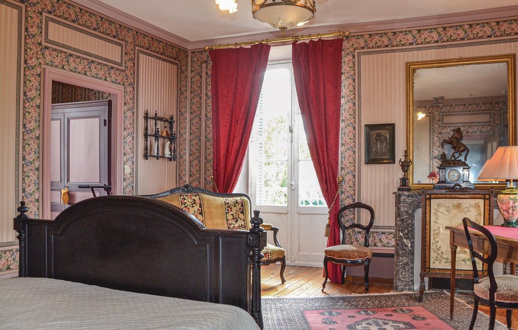 Château XIXe siècle avec piscine à Mouterre-Silly - Photo 22
