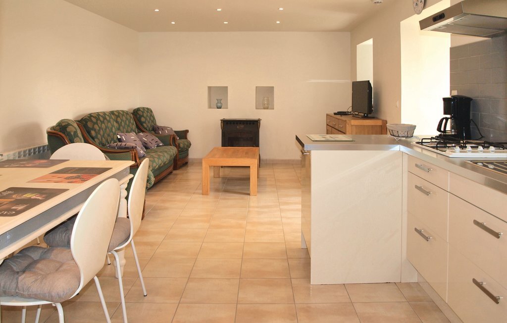 Maison en pierre avec poêle à bois à Mantallot - Photo 2