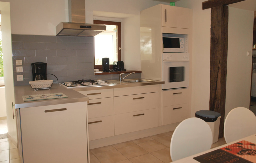 Maison en pierre avec poêle à bois à Mantallot - Photo 3