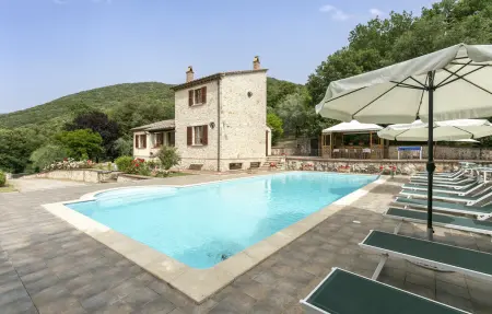 Location maison à Guardea TR, Mandrie