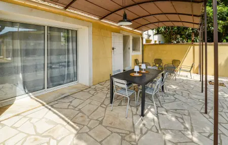 Maison 3 chambres à Châteauneuf-de-Gadagne, terrasse vignes : photo 6