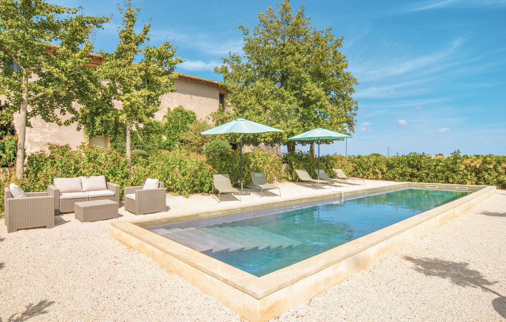 Mas en pierre avec piscine et jacuzzi à Saint-Gilles - Photo 1