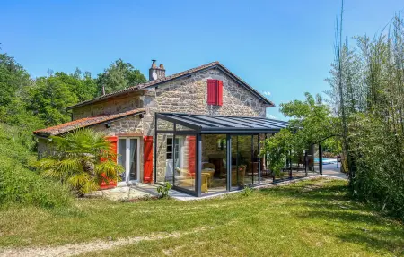 Maison 30 hectares avec piscine privée à Augignac : photo 2